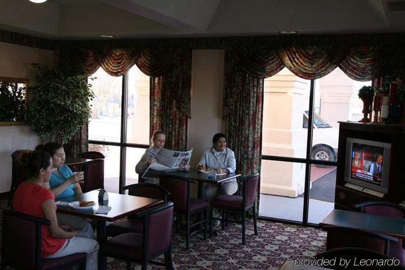 Hampton Inn Tullahoma Интерьер фото
