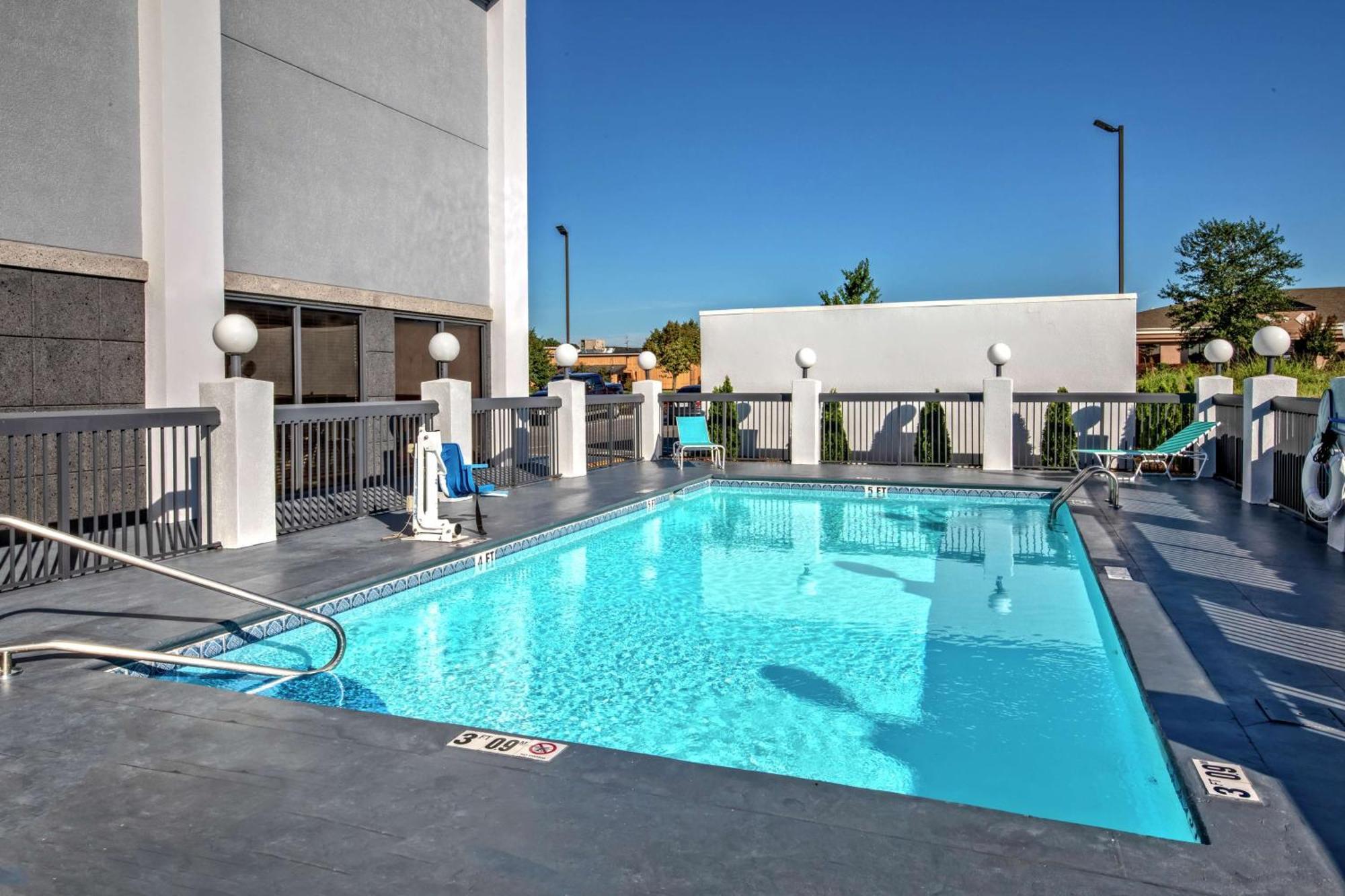 Hampton Inn Tullahoma Экстерьер фото
