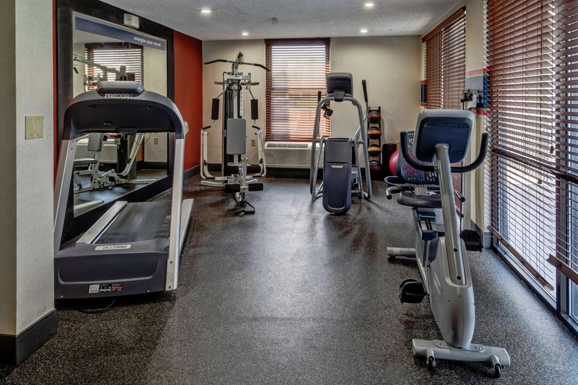 Hampton Inn Tullahoma Экстерьер фото